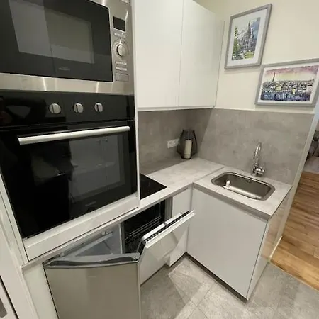 Brand New Flat Eiffel Tower Апартаменты